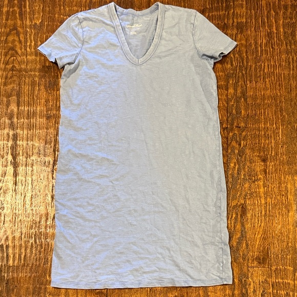 Universal Thread V-Neck T-Shirt Dress Bundle | Light Blue + Burnt Orange - Picture 5 of 7